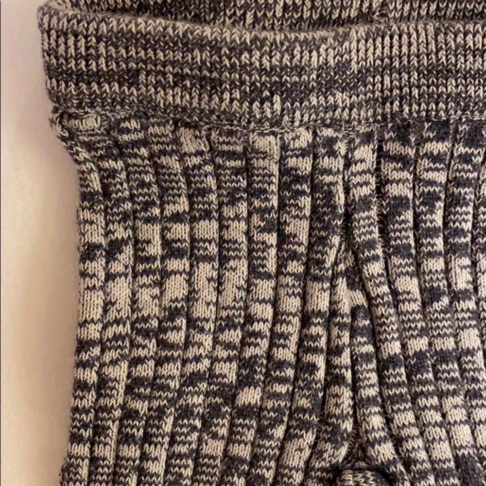 2 Pairs of Tea Leggings - Picture 2 of 4